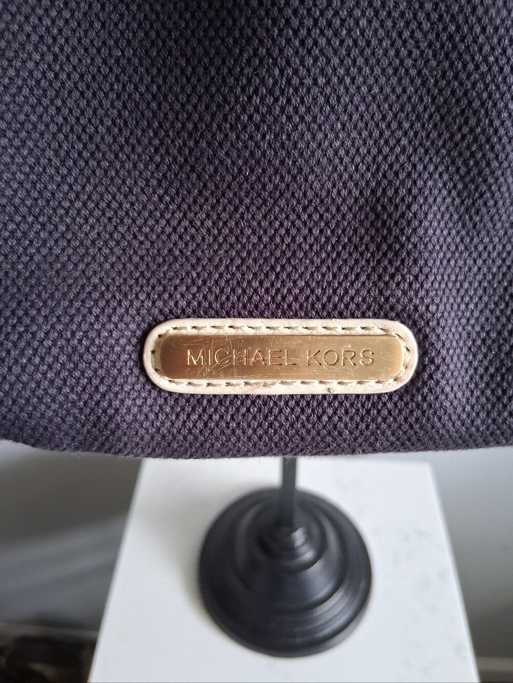 Michael Kors Classic Summer Purse - Picture 3 of 5